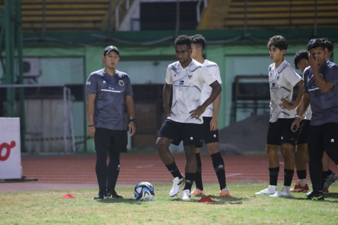 Timnas U-17 saat menjalani latihan di Surabaya jelang laga Piala Dunia U-17. (PSSI)