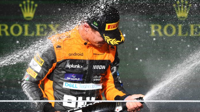 Pembalap F1, Lando Norris resmi perpanjang kontrak dengan tim asal Inggris, McLaren untuk beberapa tahun kedepan. (Foto: Formula1)