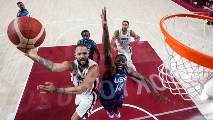 Daftar lengkap peraih medali bola basket putra Olimpiade 1936 hingga 2020. (Foto: Eric Gay/AFP/Getty Images)