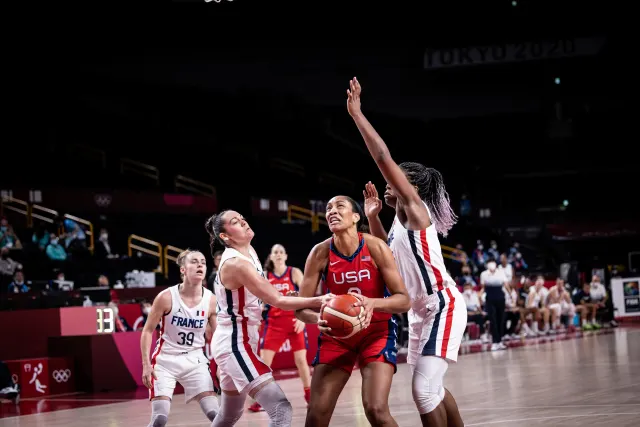 Prediksi final basket putri di Olimpiade 2024 Amerika Serikat vs Prancis. (Foto: FIBA)