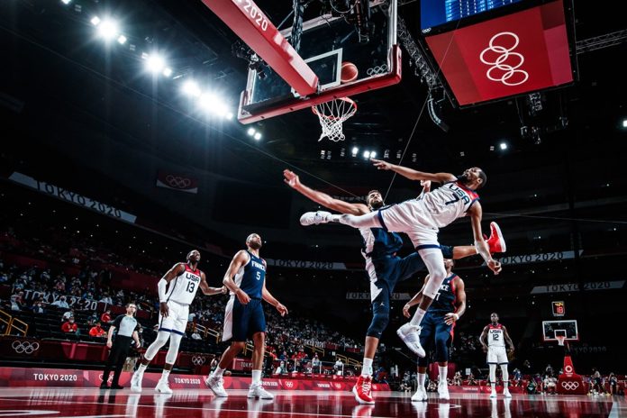 Final basket untuk perebutan medali emas dan perunggu turnamen bola basket putra Olimpiade Paris 2024. (Foto: FIBA)