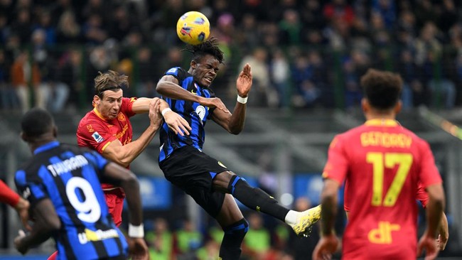 Inter Milan vs Lecce (Foto: Reuters/Daniele Mascolo)