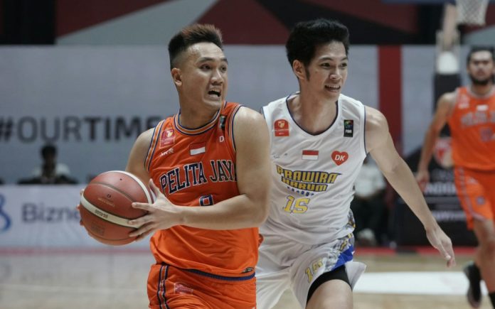 Pelita Jaya Jakarta sukses ke final IBL All Indonesian 2024 usai tumbangkan Prawira Harum Bandung dengan skor 69-63 pada laga semifinal. (Foto: IBL)