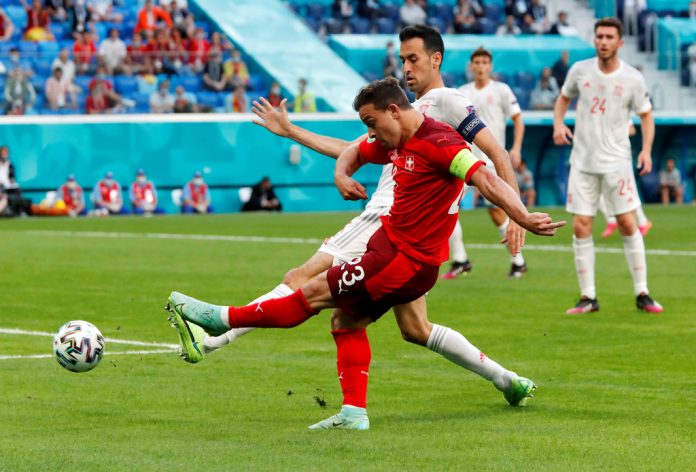 Swiss vs Spanyol (Foto: Reuters/Maxim Shemetov)