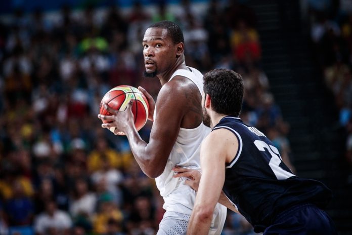 Detroit Pistons vs Phoenix Suns (Foto: FIBA)