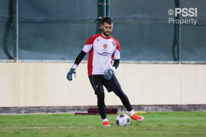 Kondisi terbaru Maarten Paes jelang laga Bahrain vs Indonesia. (Foto: PSSI)