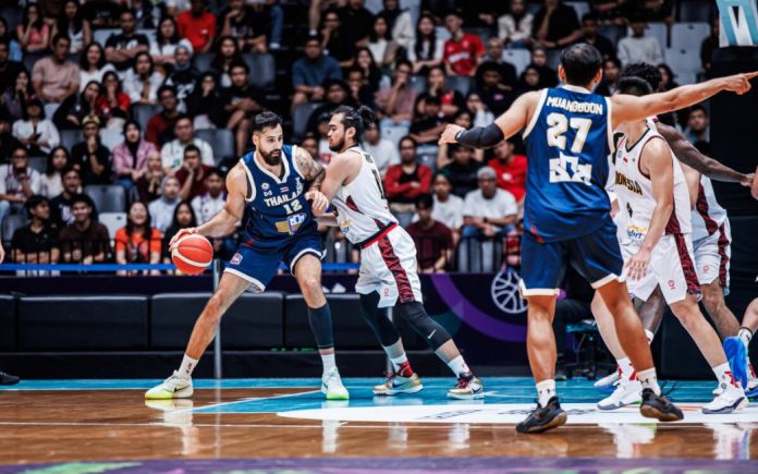 Timnas basket Indonesia vs Thailand di Kualifikasi FIBA Asia Cup 2025 yang berlangsung di Indonesia Arena, Gelora Bung Karno (GBK), Jakarta, Minggu (24/11) (Foto: IBL)